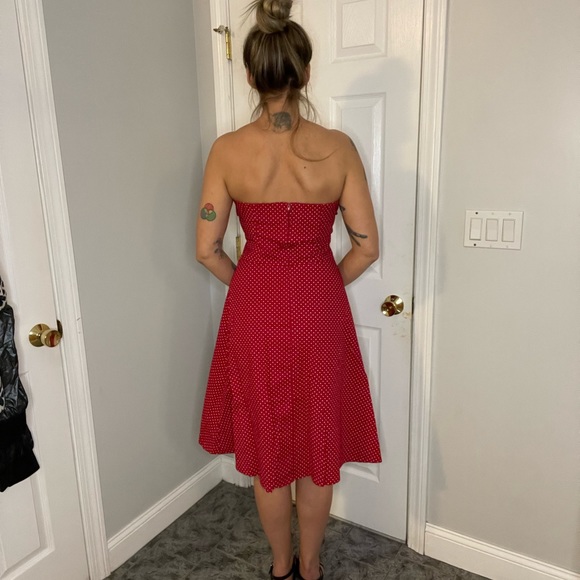 Jonathan Martin Red Dress with white polka dots - Picture 6 of 11
